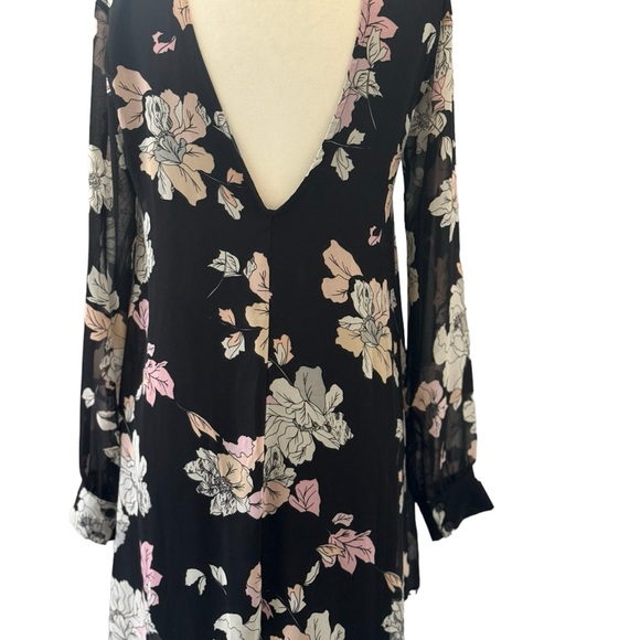 ASTR The Label black floral sheer overlay long sleeve dress. Size XS - Picture 2 of 6